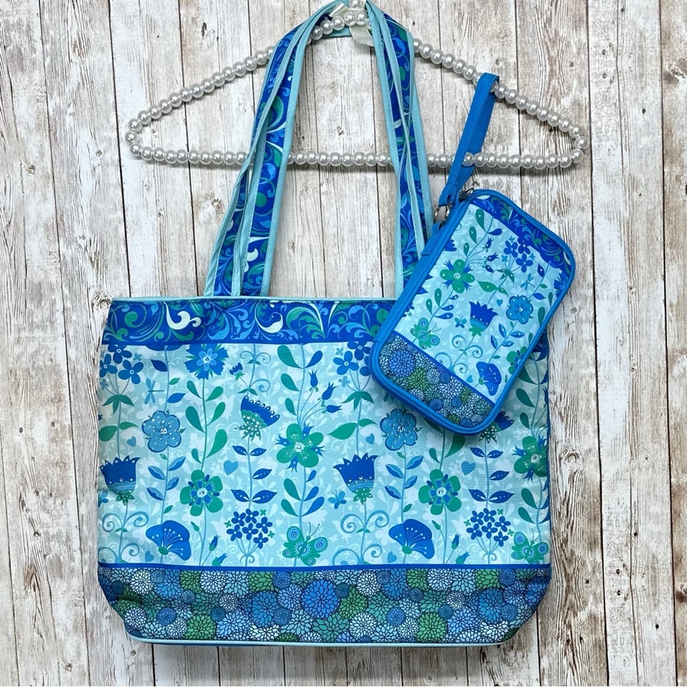 ⭐️Willabee & Ward Sky Blue Tote Bag and Clutch NWOT